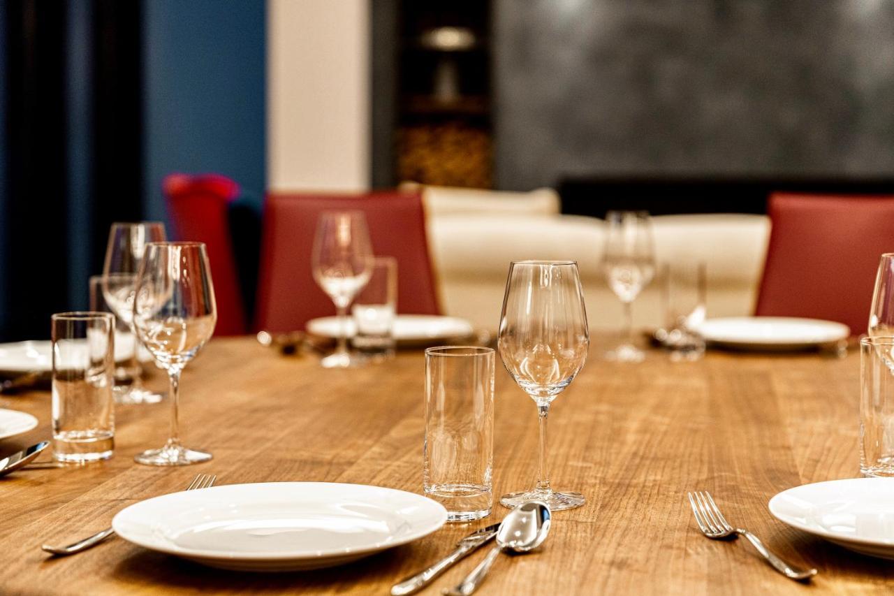 Grand Phenix By Jade Group