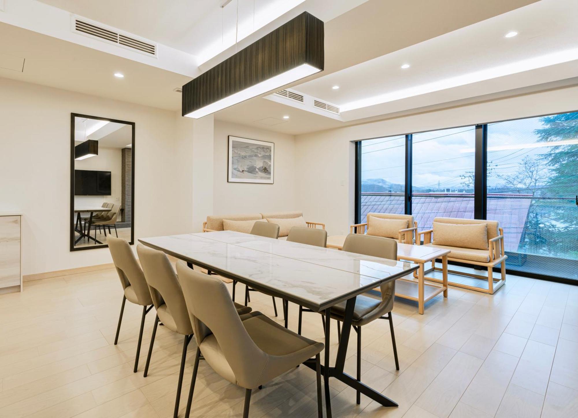Grand Phenix By Jade Group